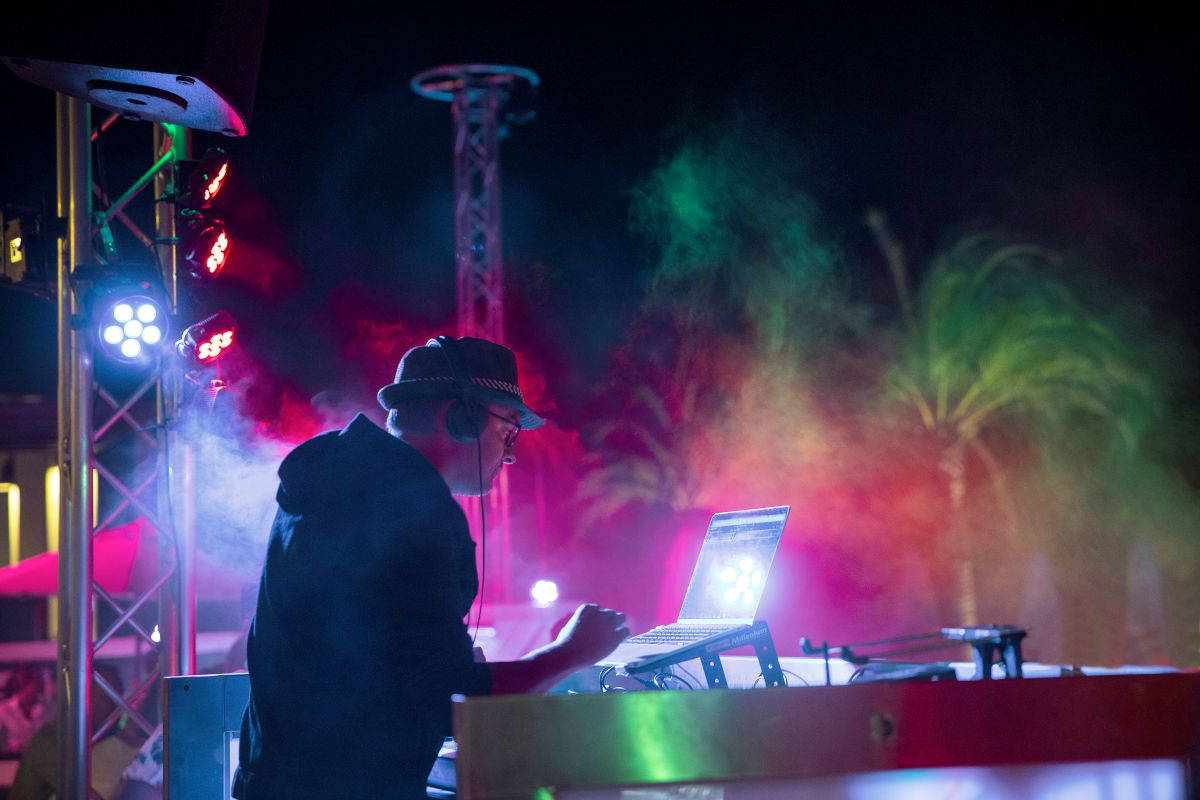 Hotjob DJ (m/w/d) DJ (m/w/d)