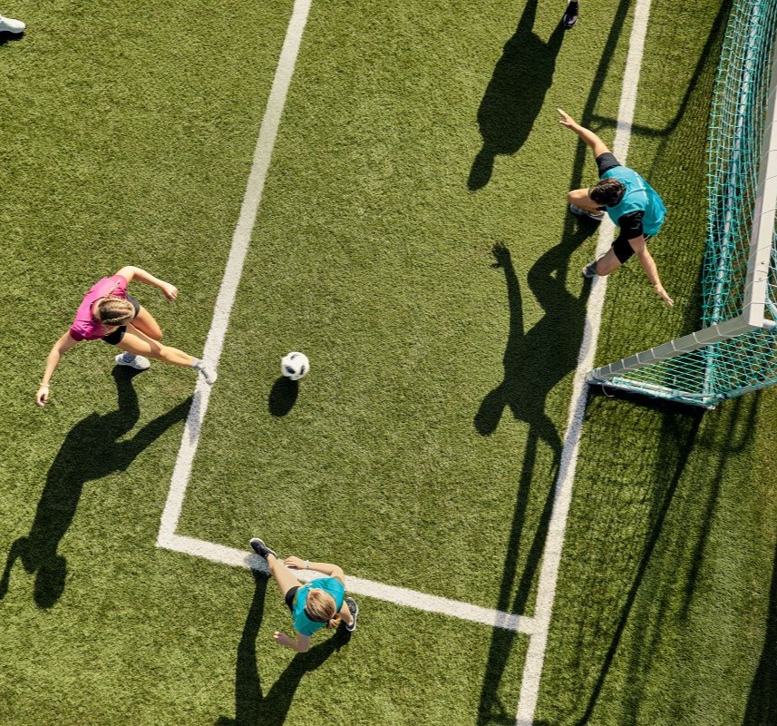 kn44_13561_Fussball_WOL_857x800.jpg