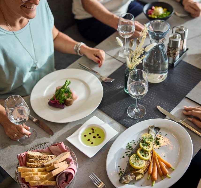 RCFS_Main-Restaurant_15830_WOL_857x800.jpg  