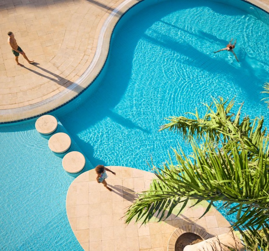 RCSM_Main_Pool_15555_WOL_857x800.jpg