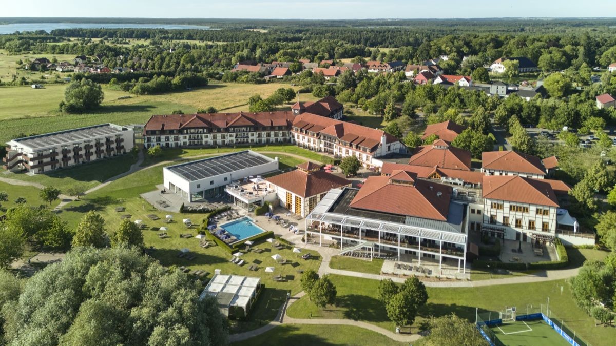 ROBINSON FLEESENSEE